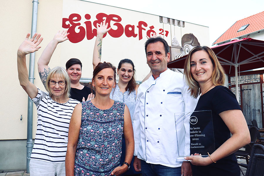 news_eiscafe21_0922_002.jpg  